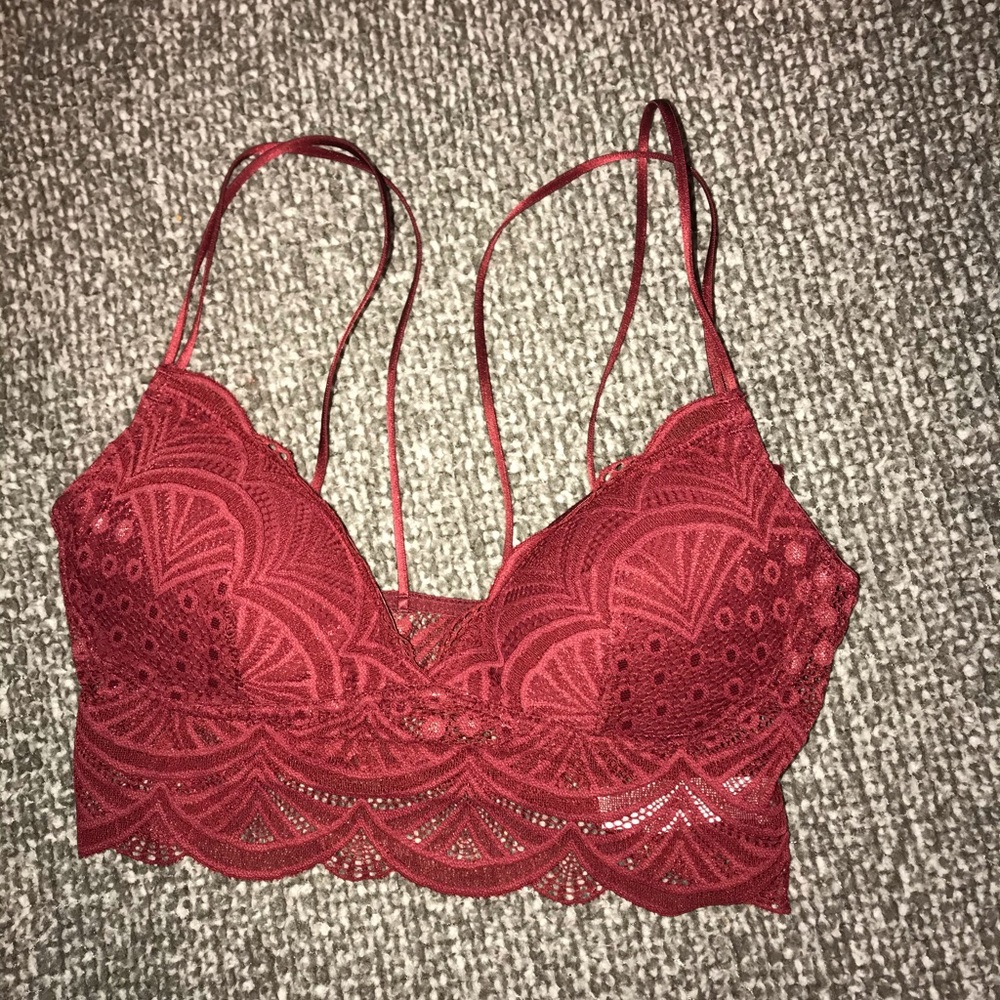 ⚠️SOLD⚠️maroon lace bralette